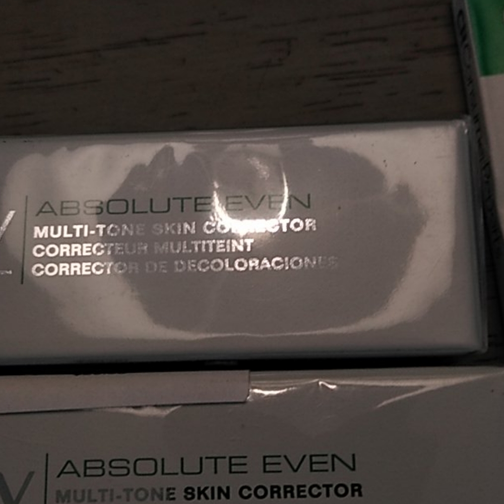 Anew Clinical Multi Tone Corrector